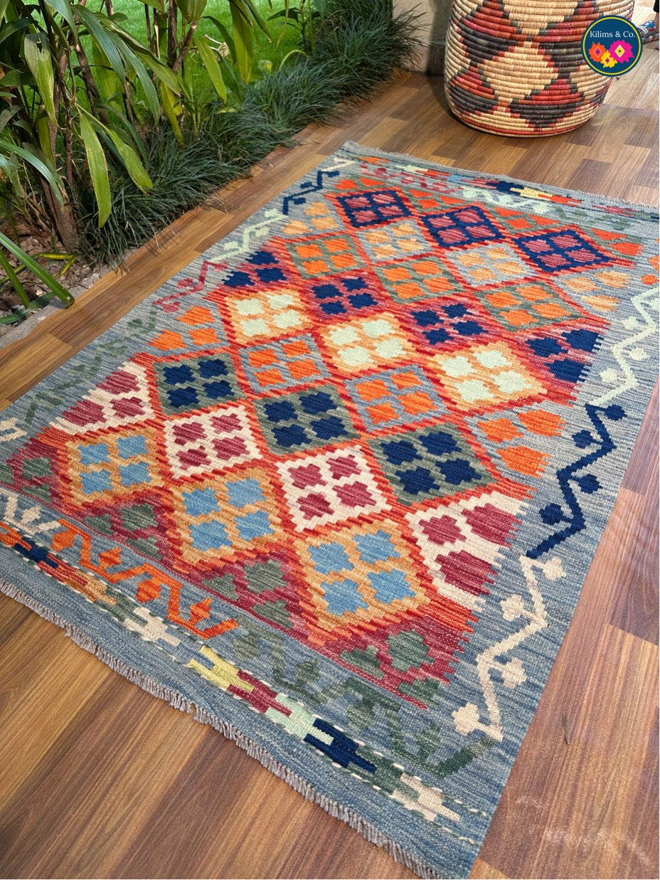 Pure wool kilim 4’11 x 3’4
