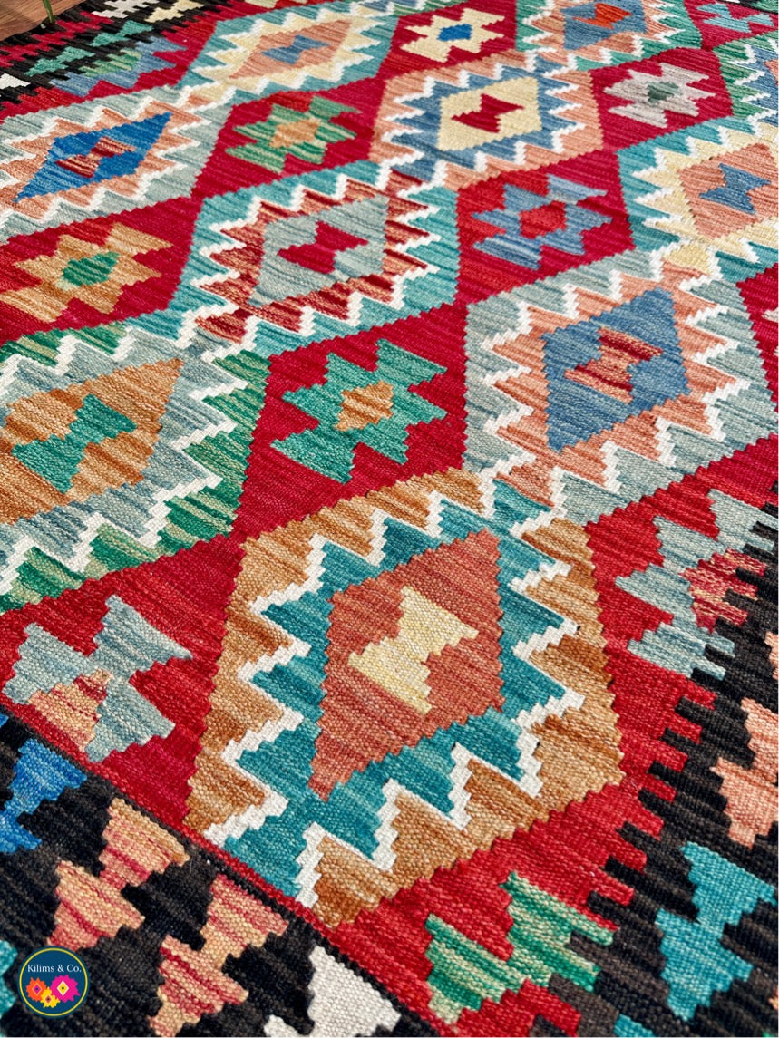 Pure wool kilim 5'11”x4'2”