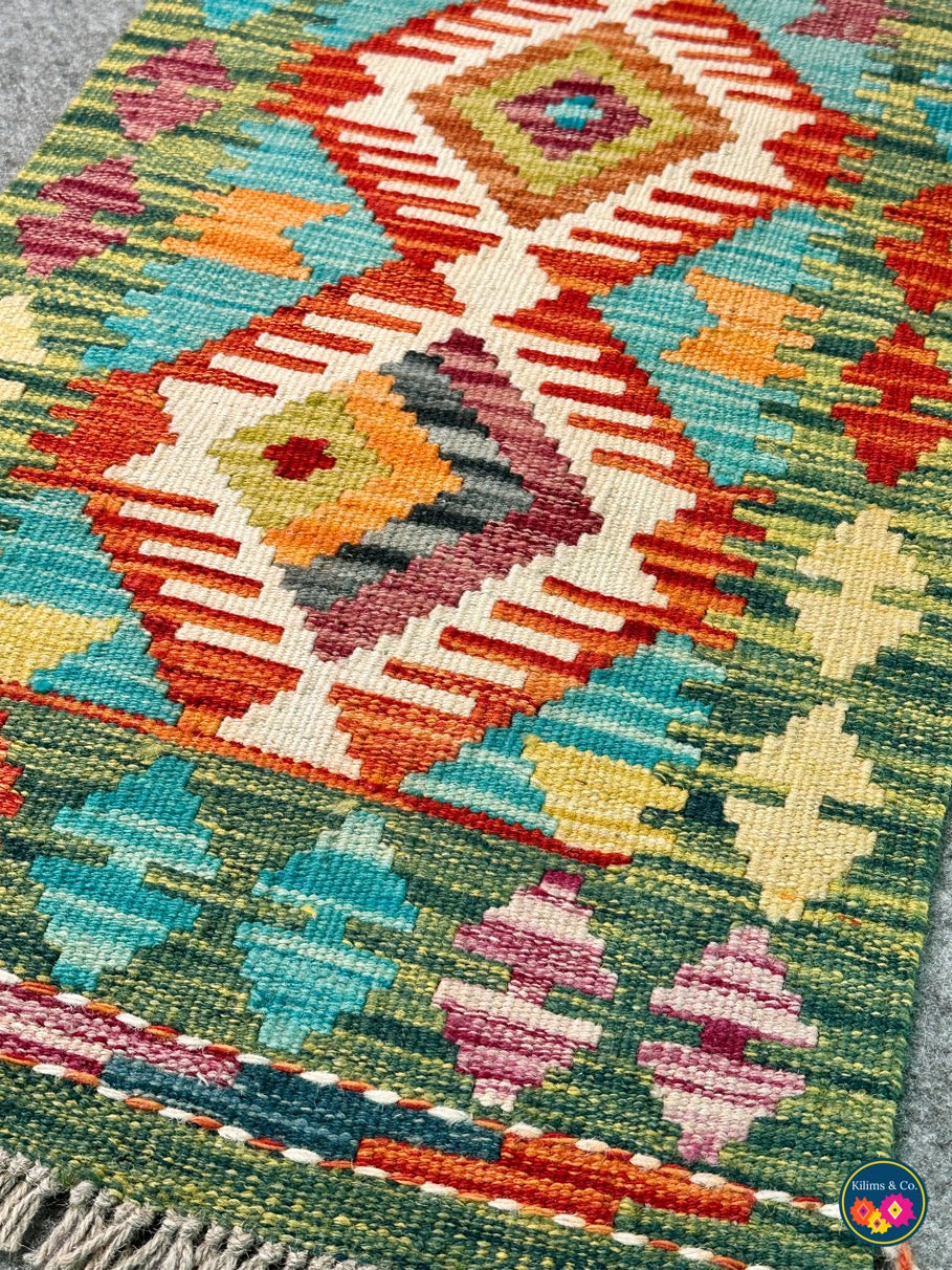 Table Runner (4’0" x 1'5")