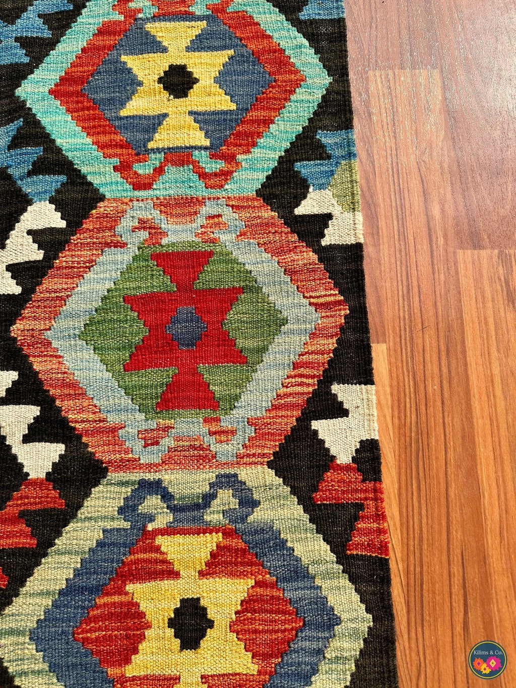 Pure wool kilim (6′8″ × 5′1″)