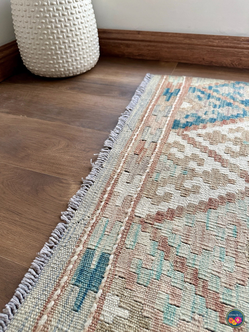 Pure Wool kilim 7ft 7in x 5ft 10in