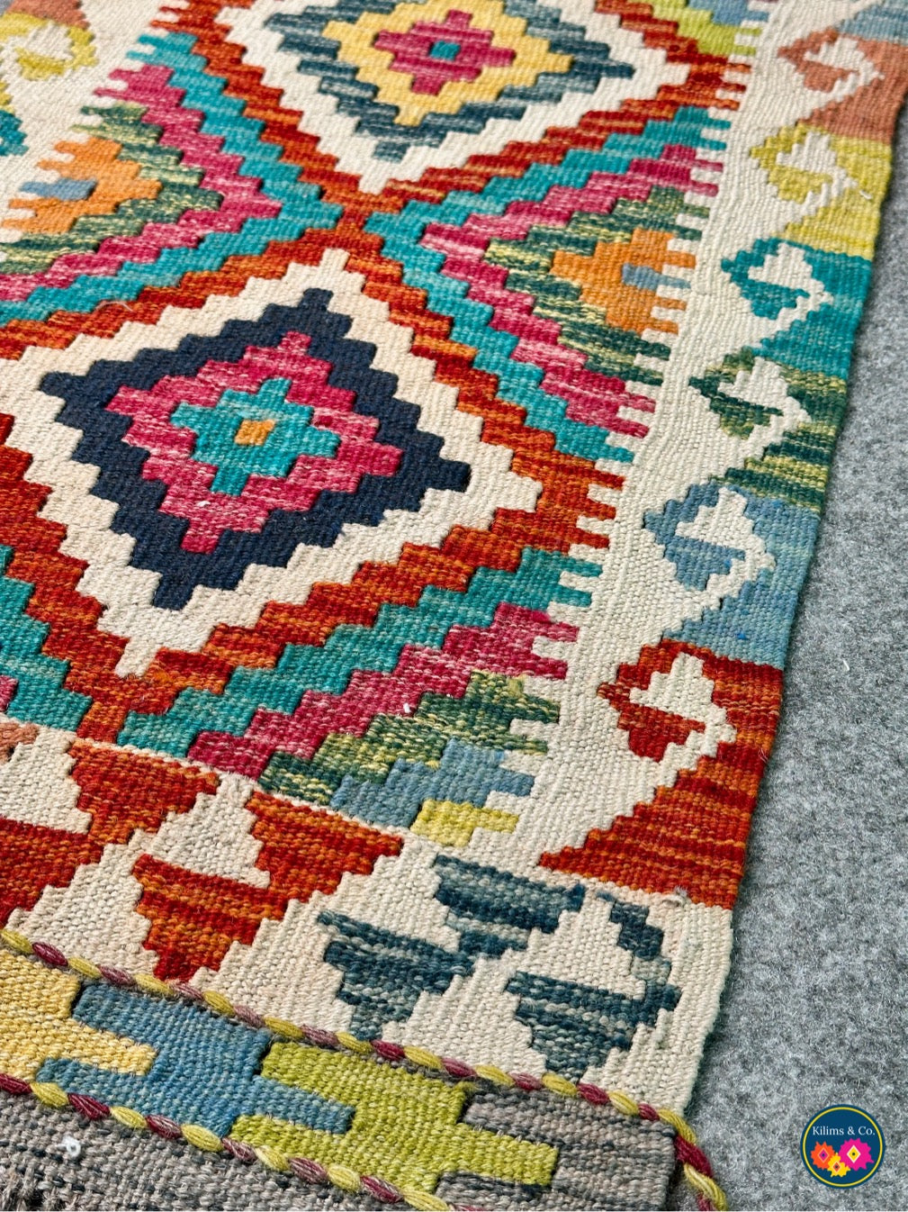 Table Runner (3’10" x 1'6")