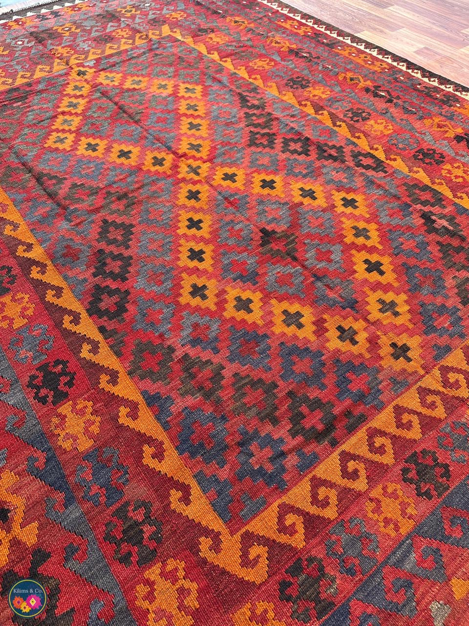 Pure Wool kilim 9ft 8in x 6ft 11in