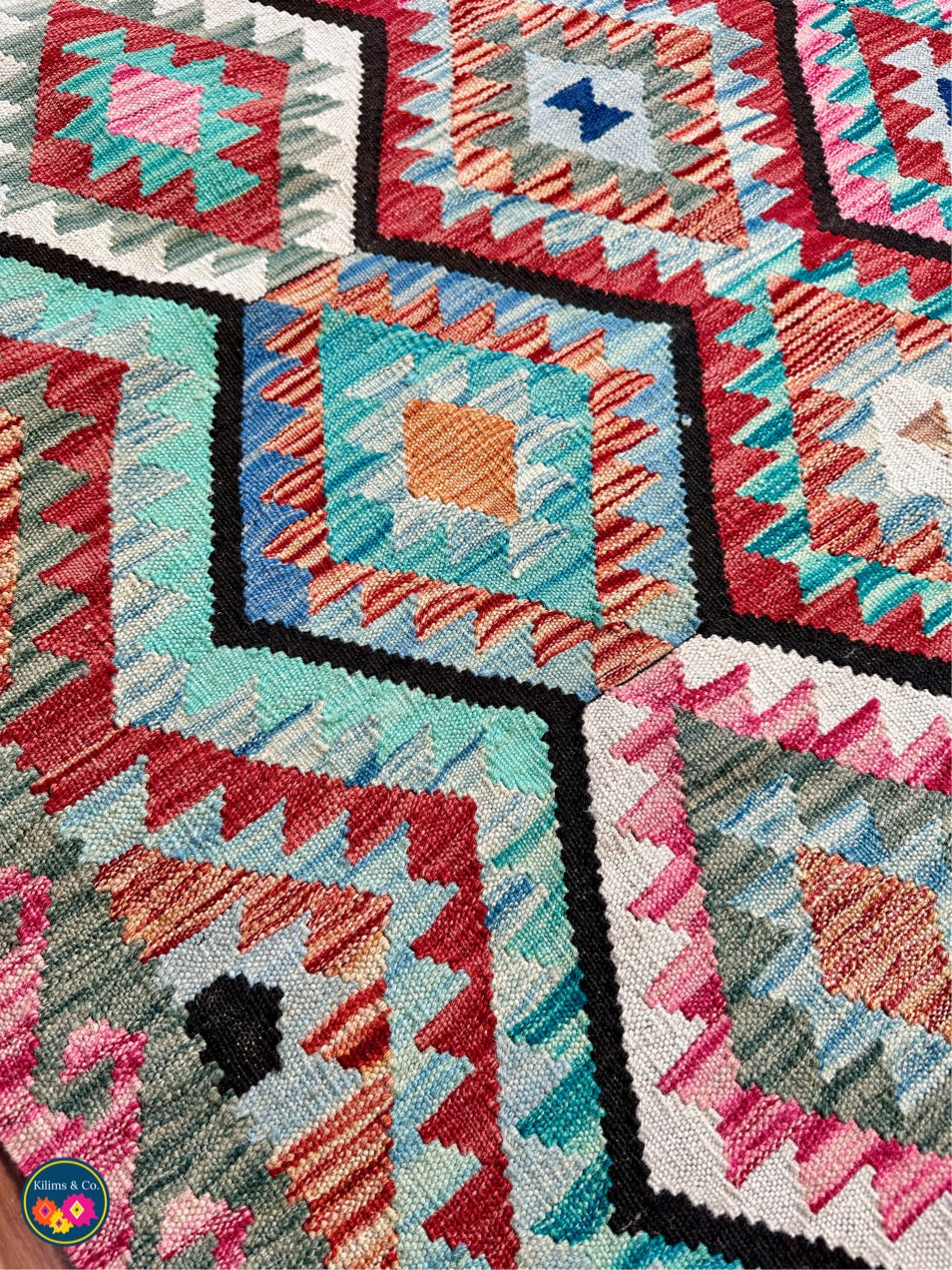 Pure wool kilim 5'4”x4'1”