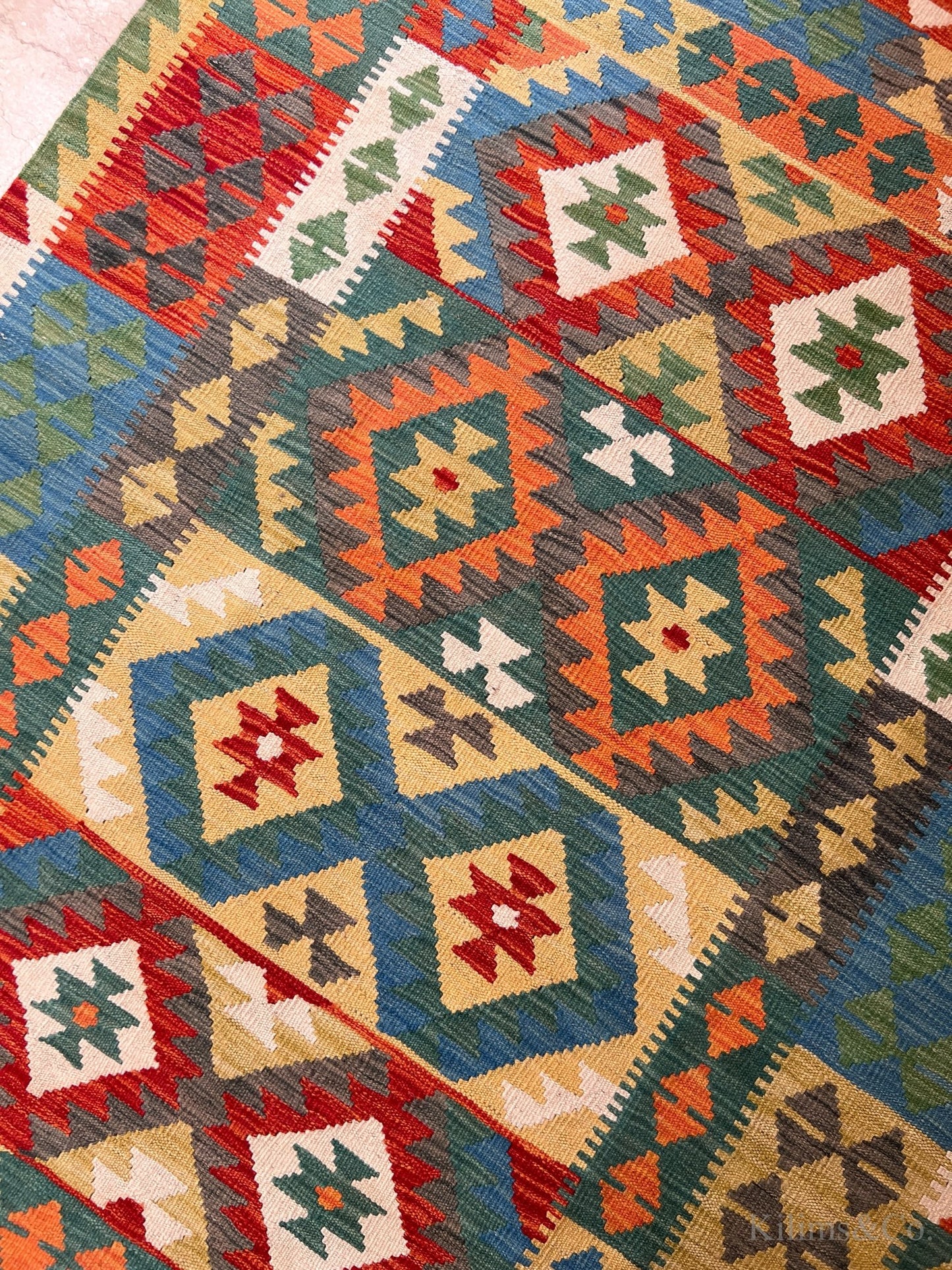 Pure wool kilim  6'6"x 4'11"