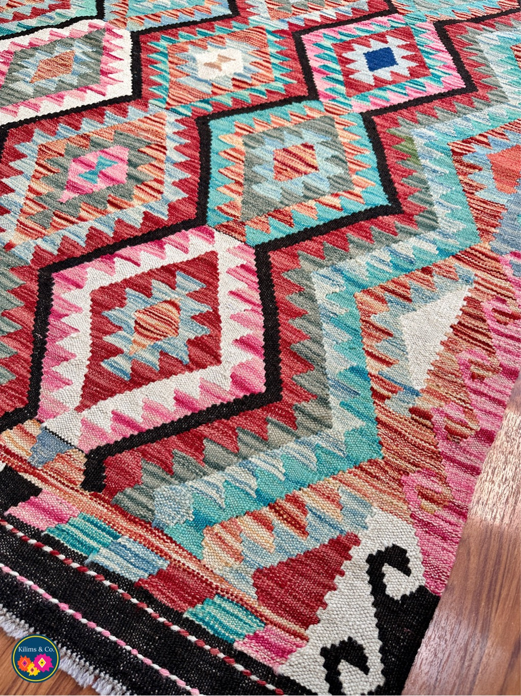 Pure wool kilim 5'4”x4'1”