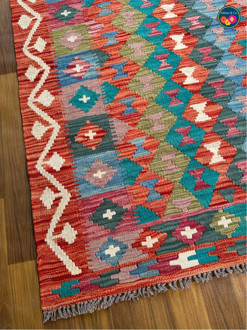 Pure wool kilim 4’9 x 3’4