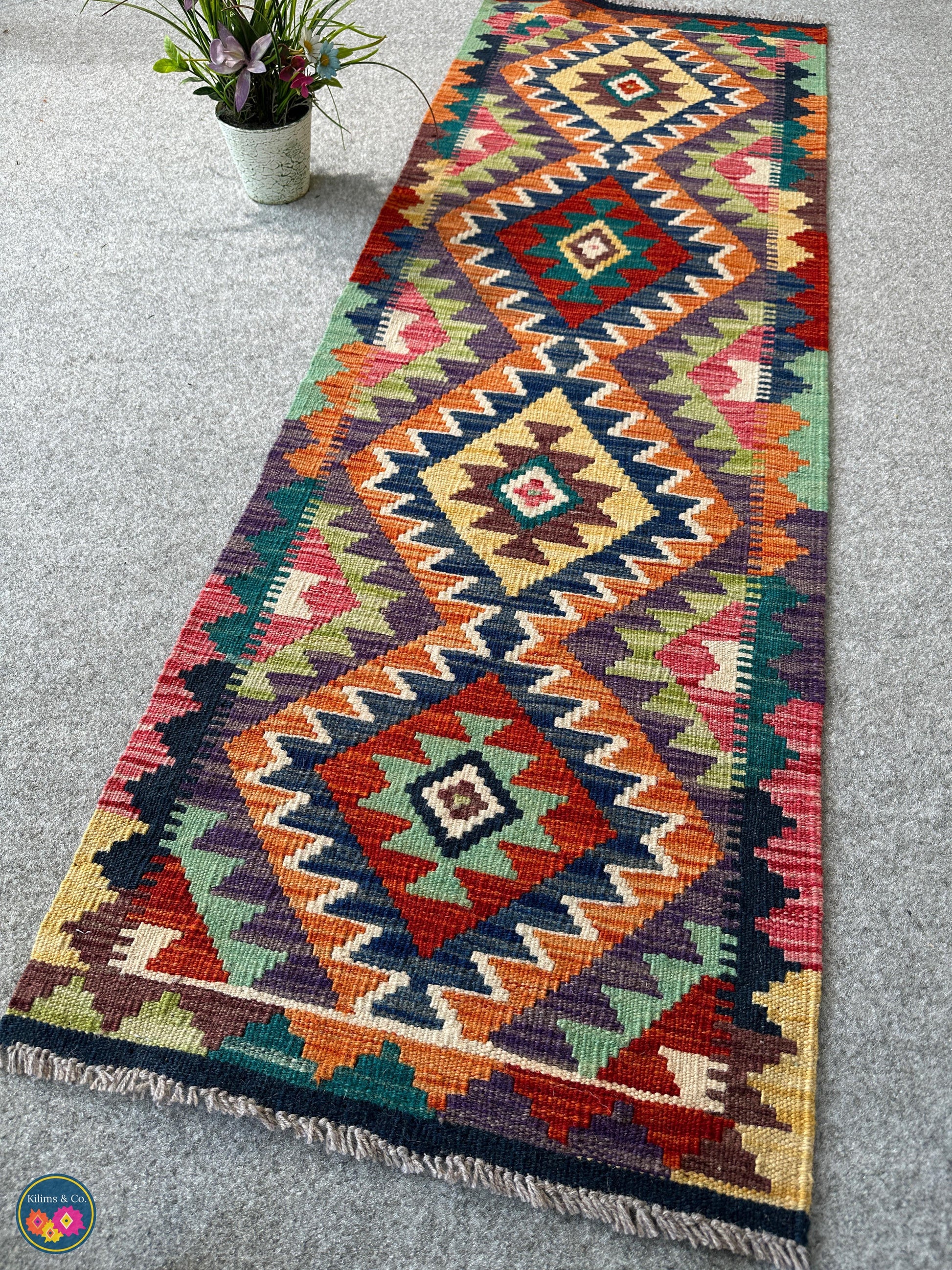 Table Runner (4’11” x 1'8”)