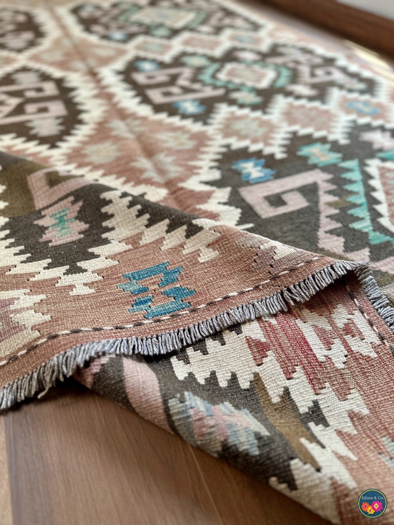 Pure Wool kilim 7ft 11in x 5ft 9in