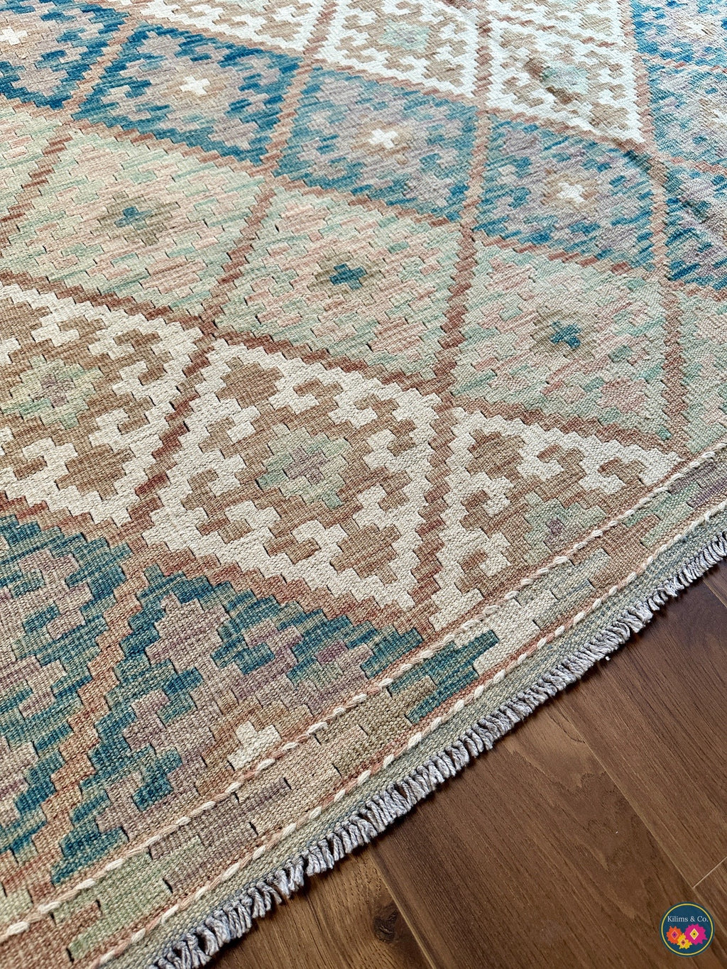 Pure Wool kilim 7ft 7in x 5ft 10in