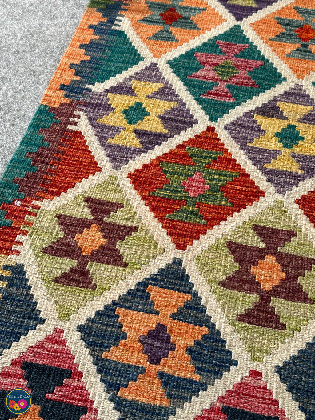 Table Runner (4’11” x 1'8”)